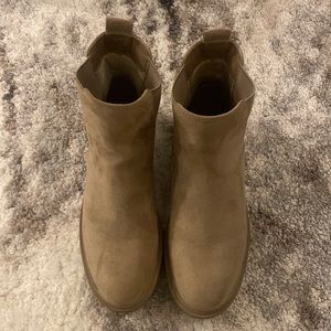 Esprit Tan Ankle Boots